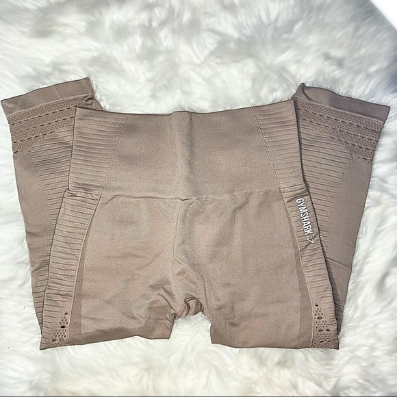 Gymshark Pants - Gymshark Energy+ Seamless Cropped Gym Tights NWOT